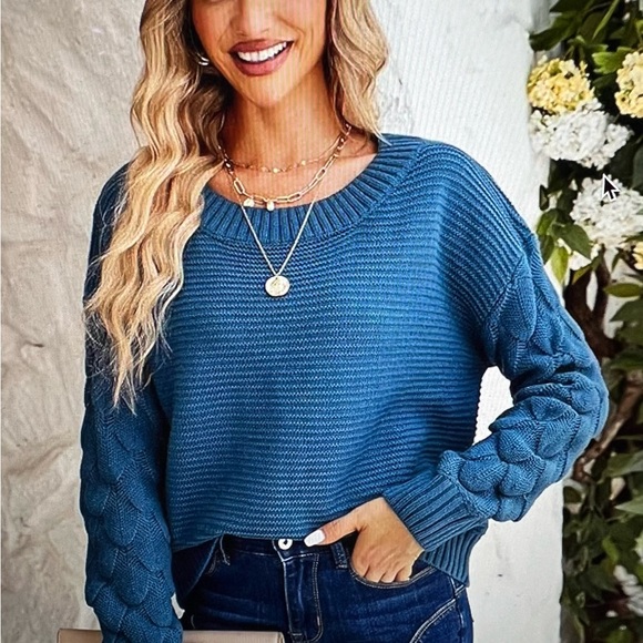 Simplee - pretty blue acrylic sweater NWT sz L - Picture 2 of 8